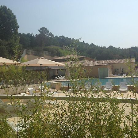 Appartement Dans Residence - Le Domaine De Camiole 卡连 外观 照片