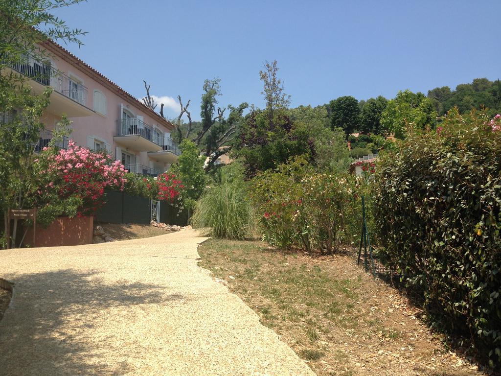Appartement Dans Residence - Le Domaine De Camiole 卡连 外观 照片
